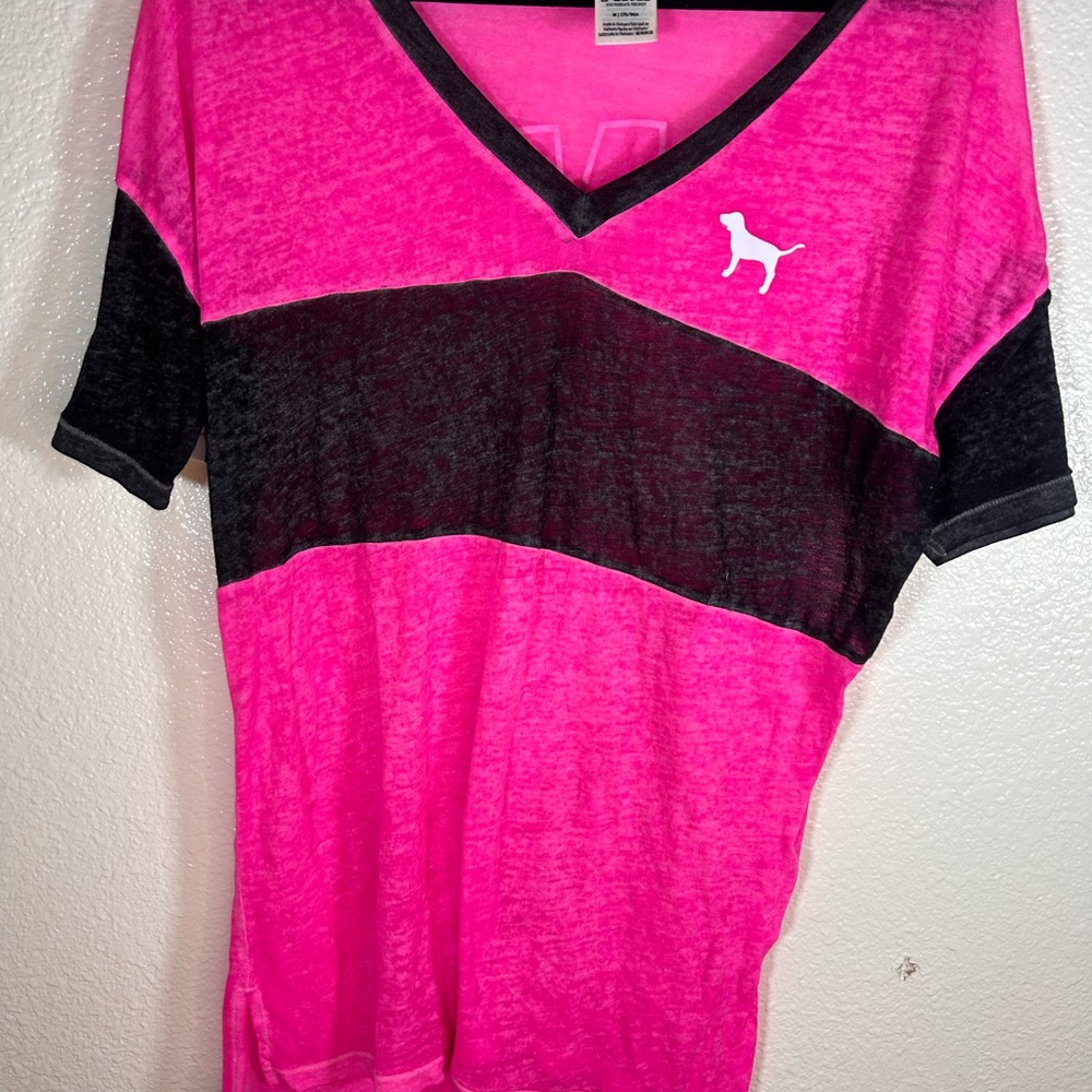Victoria's Secret Pink V-Neck T-Shirt pink and grey